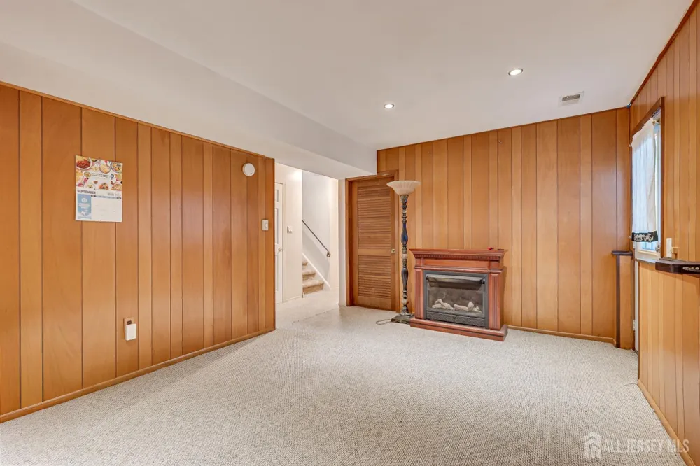 437 Evona Avenue Piscataway, NJ 08854