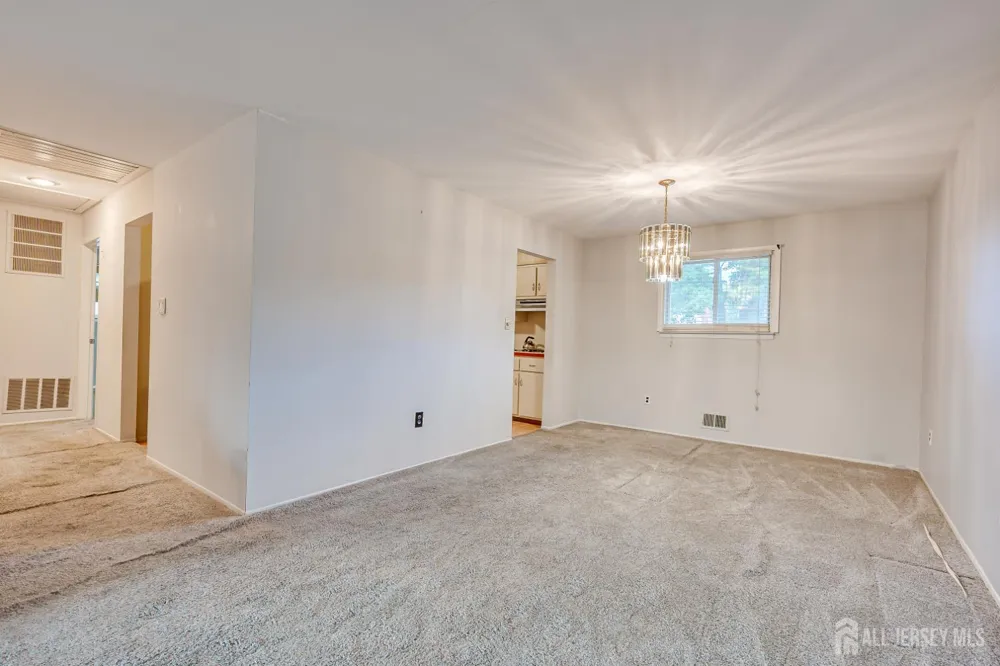 437 Evona Avenue Piscataway, NJ 08854