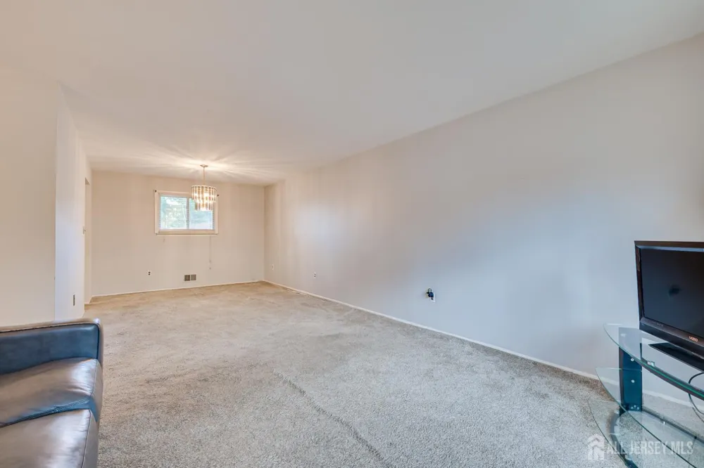 437 Evona Avenue Piscataway, NJ 08854