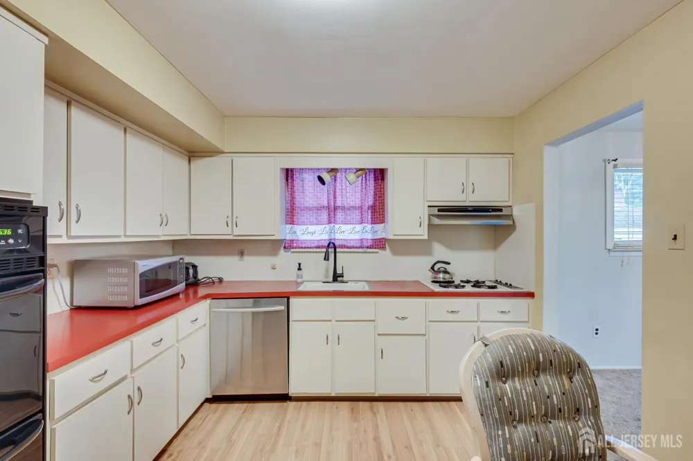 437 Evona Avenue Piscataway, NJ 08854