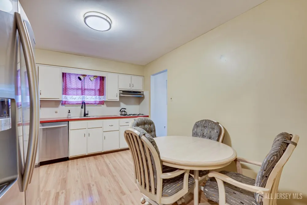437 Evona Avenue Piscataway, NJ 08854