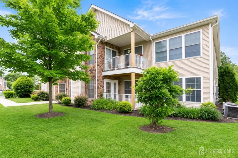106 Chariot Court Piscataway, NJ 08854
