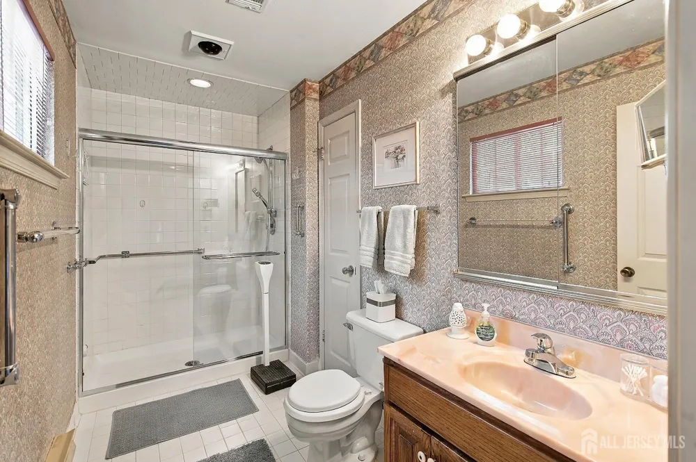 567-B Nutley Drive Monroe, NJ 08831