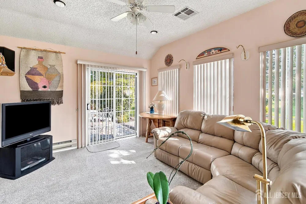 567-B Nutley Drive Monroe, NJ 08831