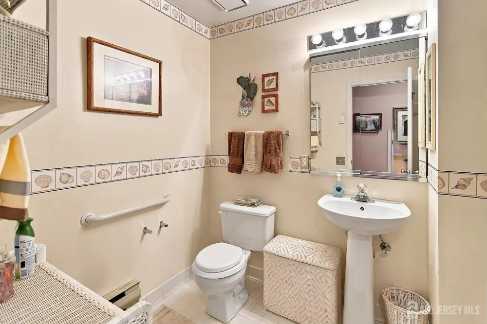 567-B Nutley Drive Monroe, NJ 08831