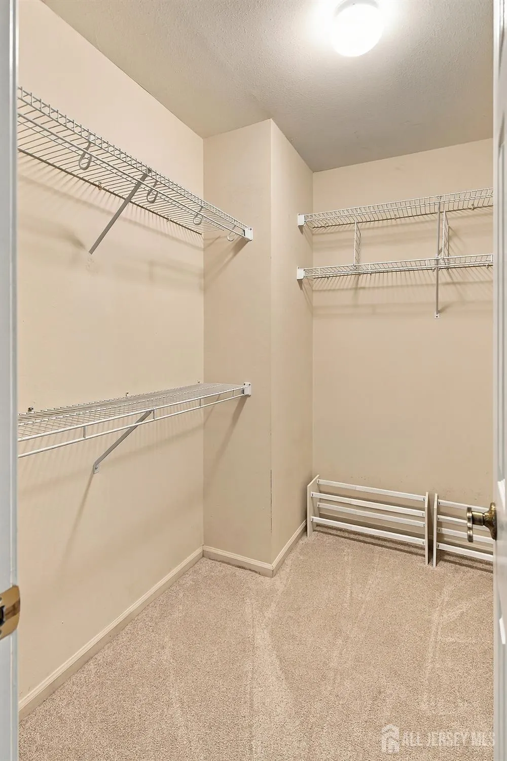 567-B Nutley Drive Monroe, NJ 08831