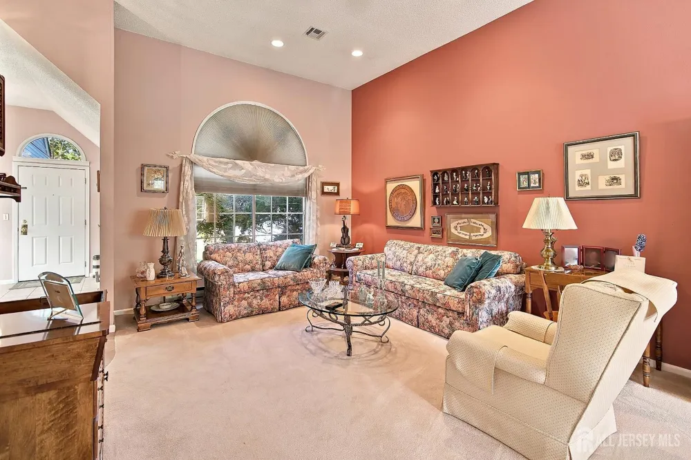 567-B Nutley Drive Monroe, NJ 08831