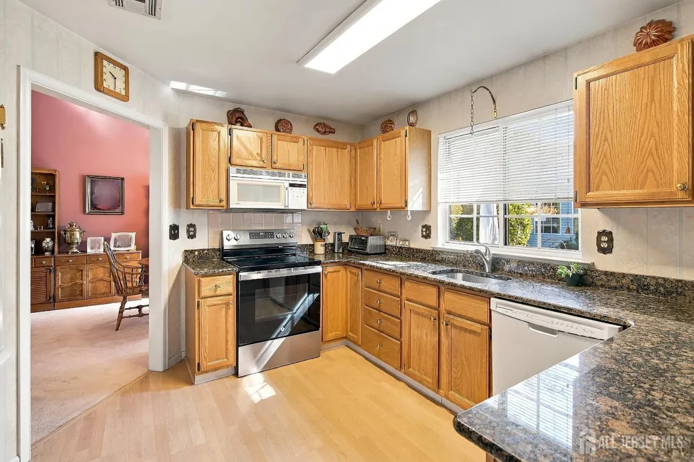 567-B Nutley Drive Monroe, NJ 08831