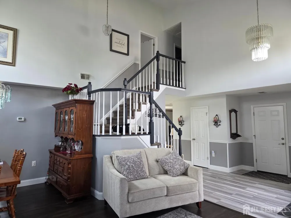 62 Canal Street Sayreville, NJ 08872