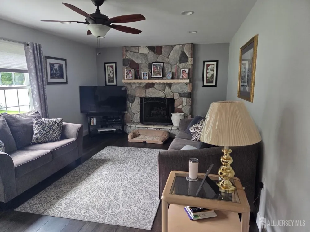 62 Canal Street Sayreville, NJ 08872