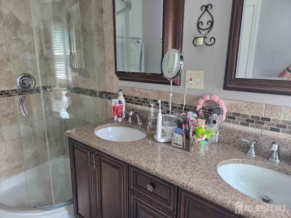 62 Canal Street Sayreville, NJ 08872