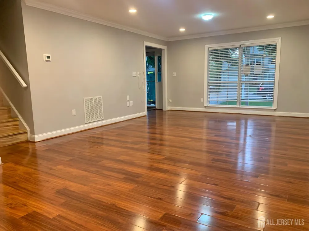 14 Colson Court Piscataway, NJ 08854