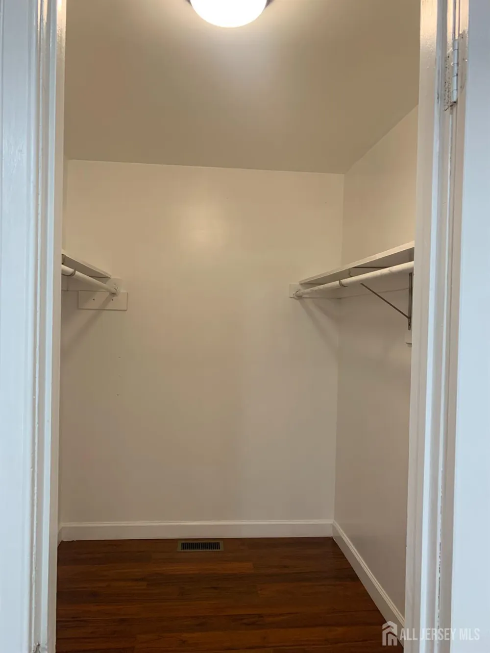 14 Colson Court Piscataway, NJ 08854