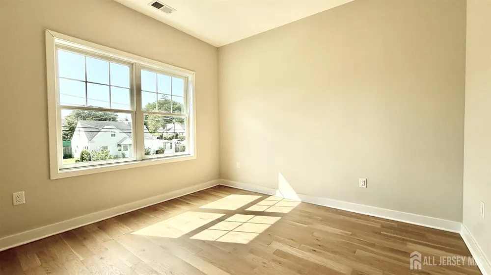 225 Penn Avenue Edison, NJ 08817