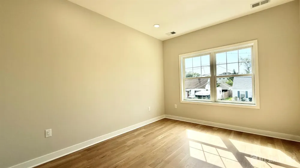 225 Penn Avenue Edison, NJ 08817