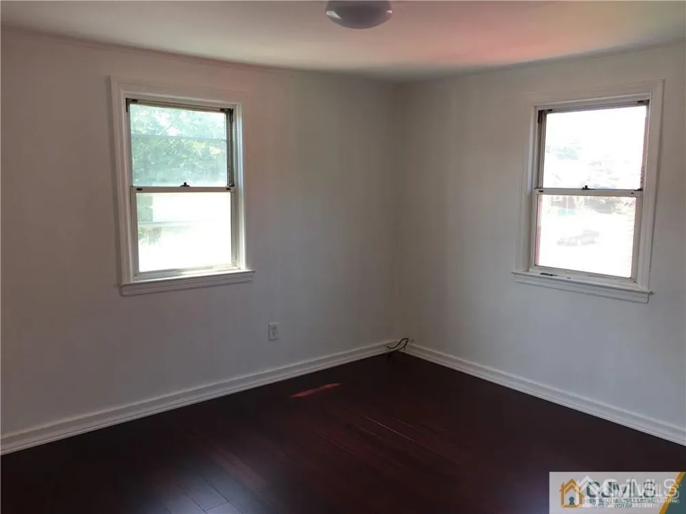 20 Pulaski Avenue Carteret, NJ 07008