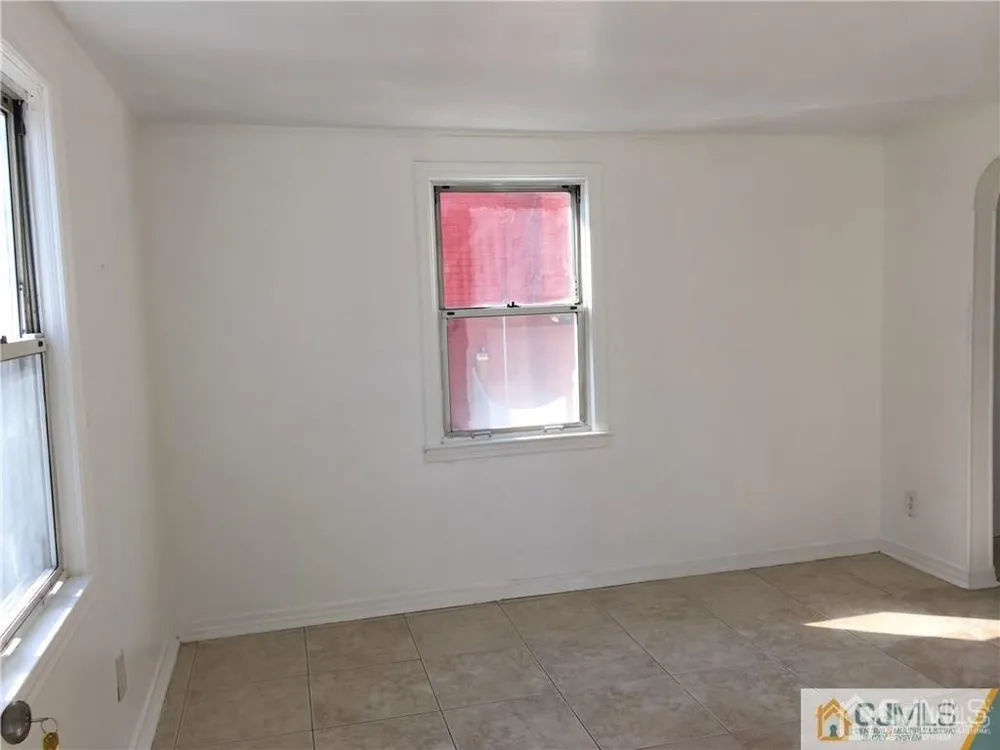 20 Pulaski Avenue Carteret, NJ 07008