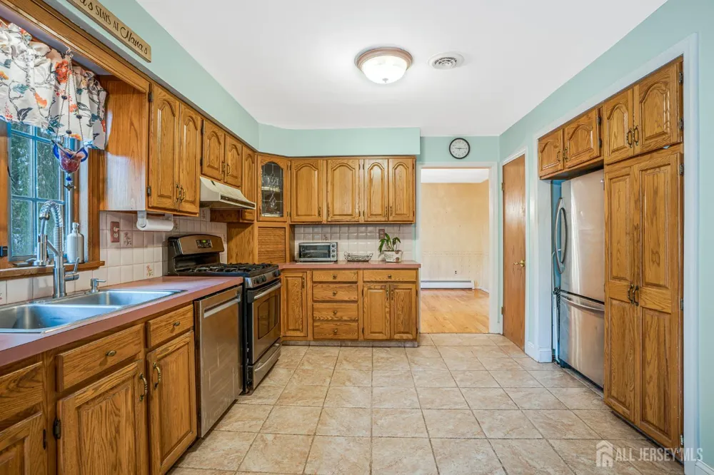 11 Woodrow Wilson Drive Edison, NJ 08820