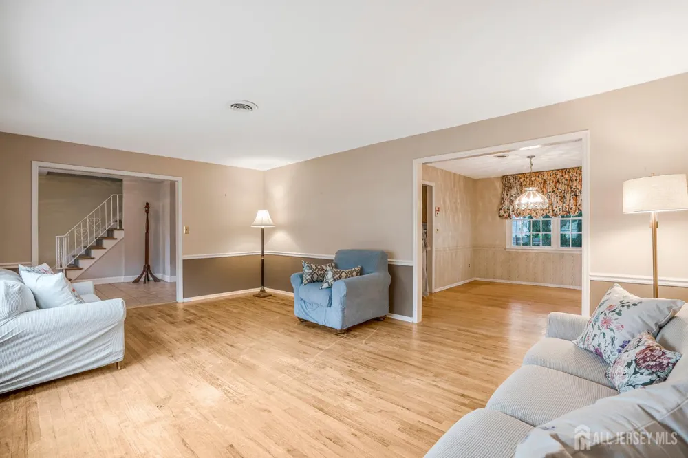 11 Woodrow Wilson Drive Edison, NJ 08820