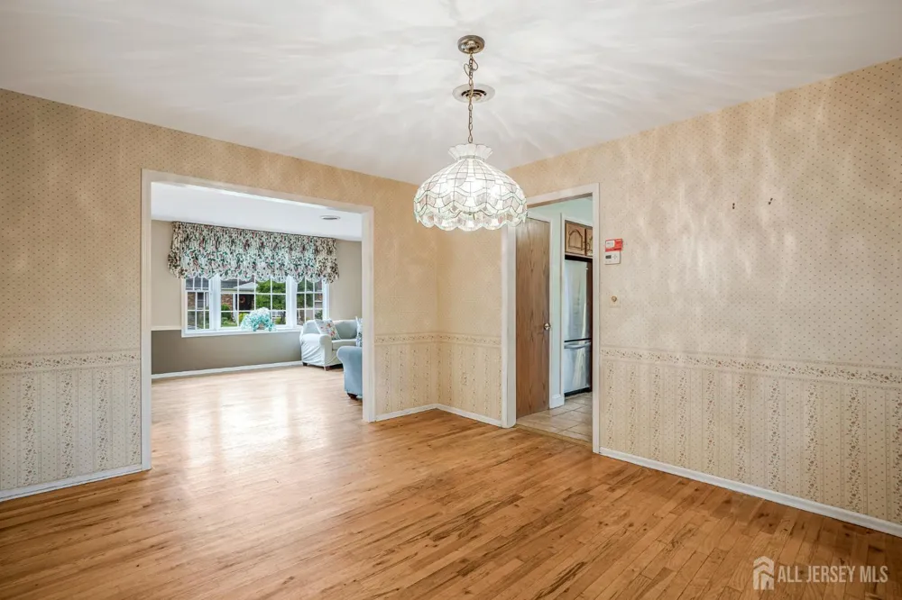 11 Woodrow Wilson Drive Edison, NJ 08820