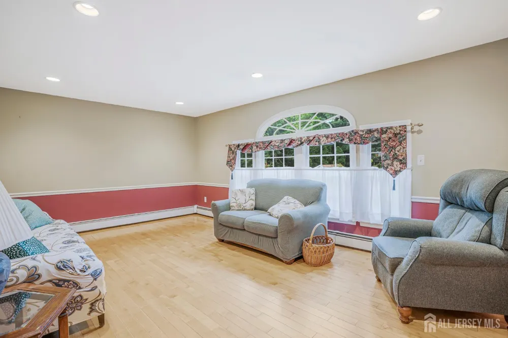 11 Woodrow Wilson Drive Edison, NJ 08820