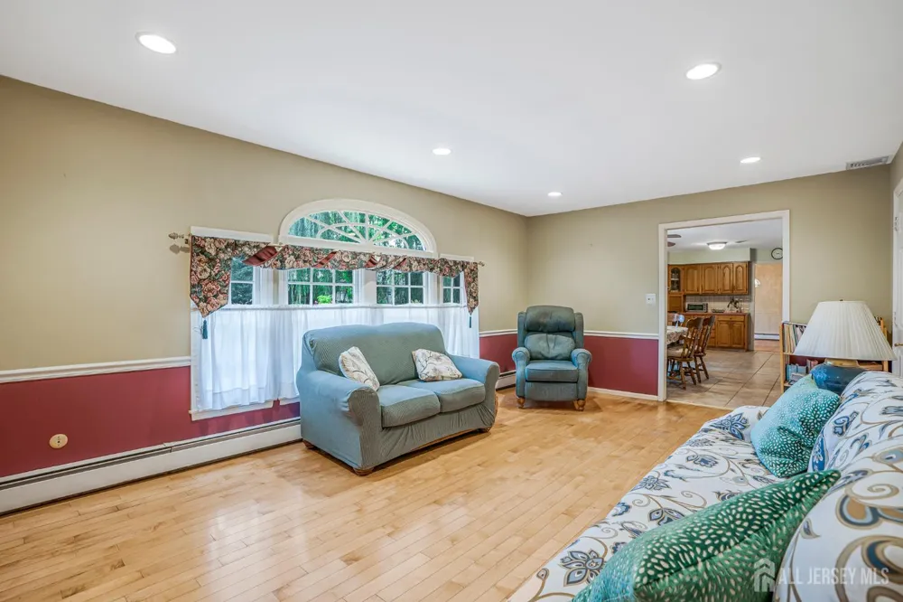 11 Woodrow Wilson Drive Edison, NJ 08820