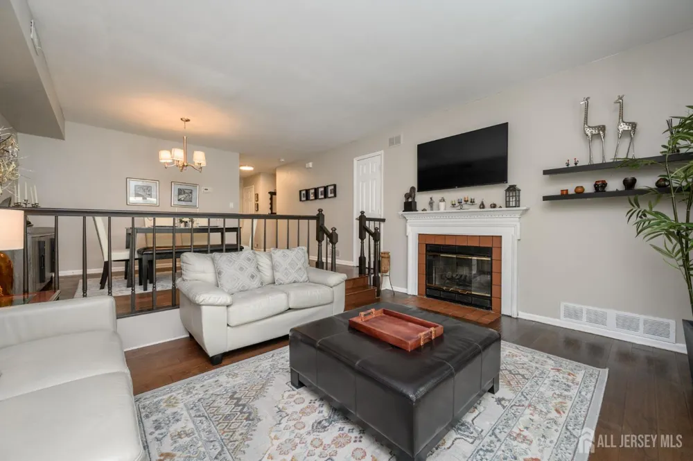 725 Darlington Drive Old Bridge, NJ 08857
