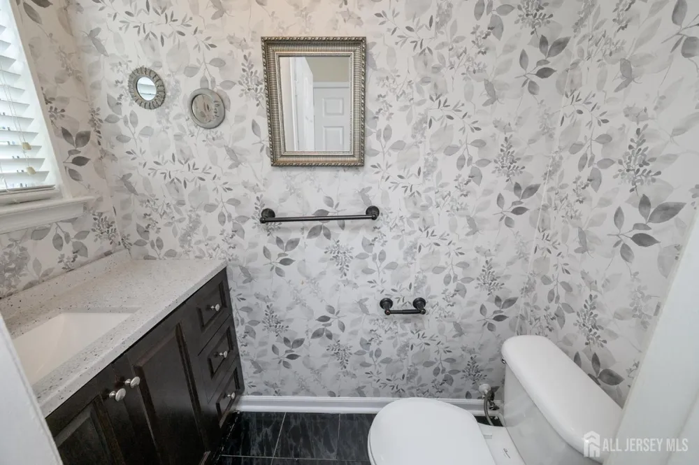 725 Darlington Drive Old Bridge, NJ 08857