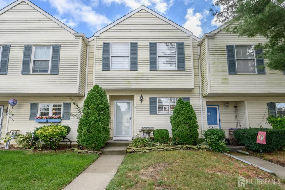 725 Darlington Drive Old Bridge, NJ 08857