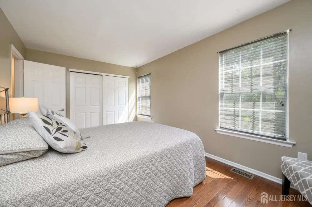 725 Darlington Drive Old Bridge, NJ 08857