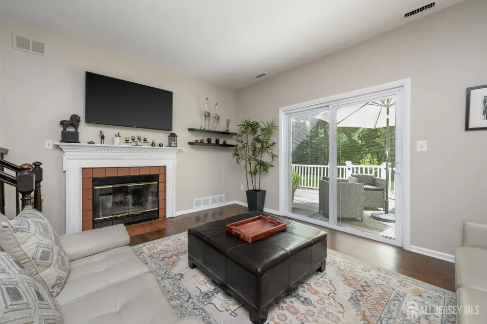 725 Darlington Drive Old Bridge, NJ 08857