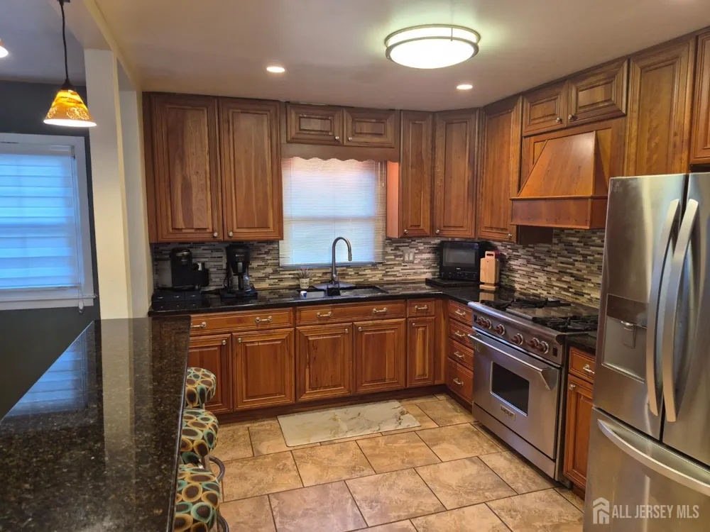 41 Claremont Avenue Colonia, NJ 07067