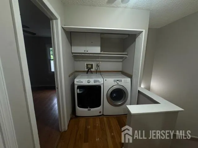 81 Woodmere Drive Parlin, NJ 08859