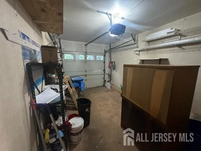 81 Woodmere Drive Parlin, NJ 08859