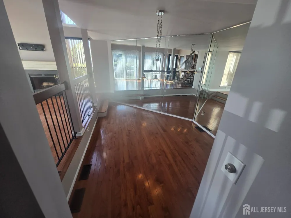 3612 Bloomingdale Drive Hillsborough, NJ 08844