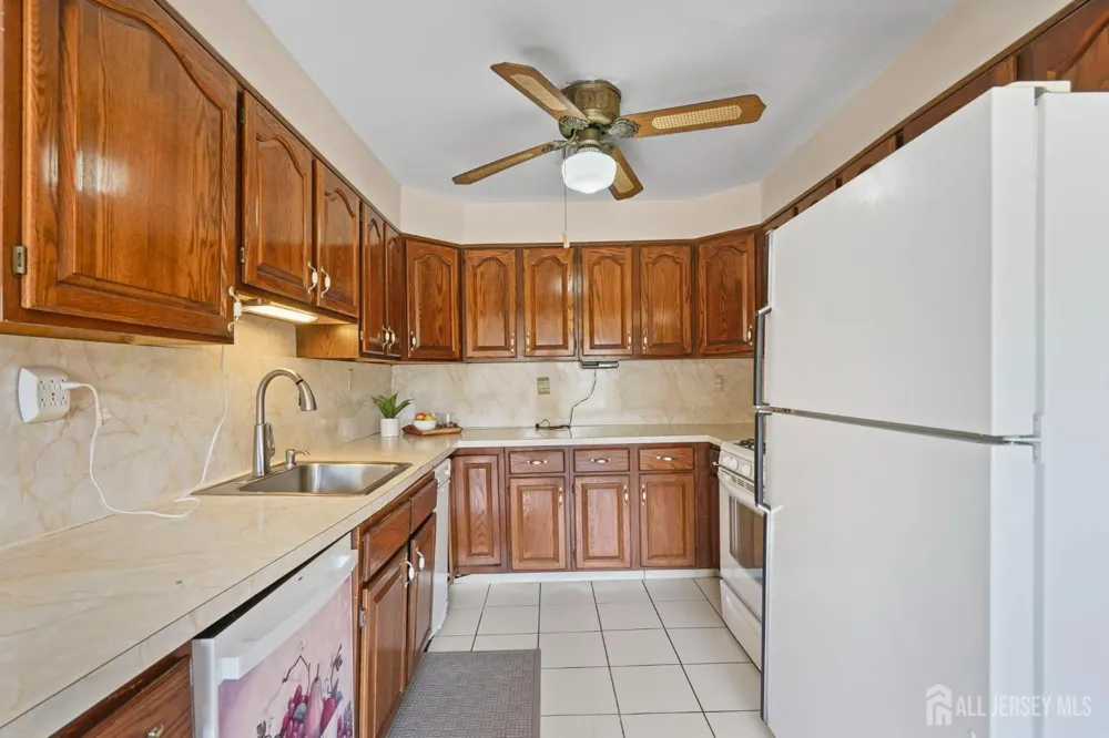49 Frederick Place Parlin, NJ 08859