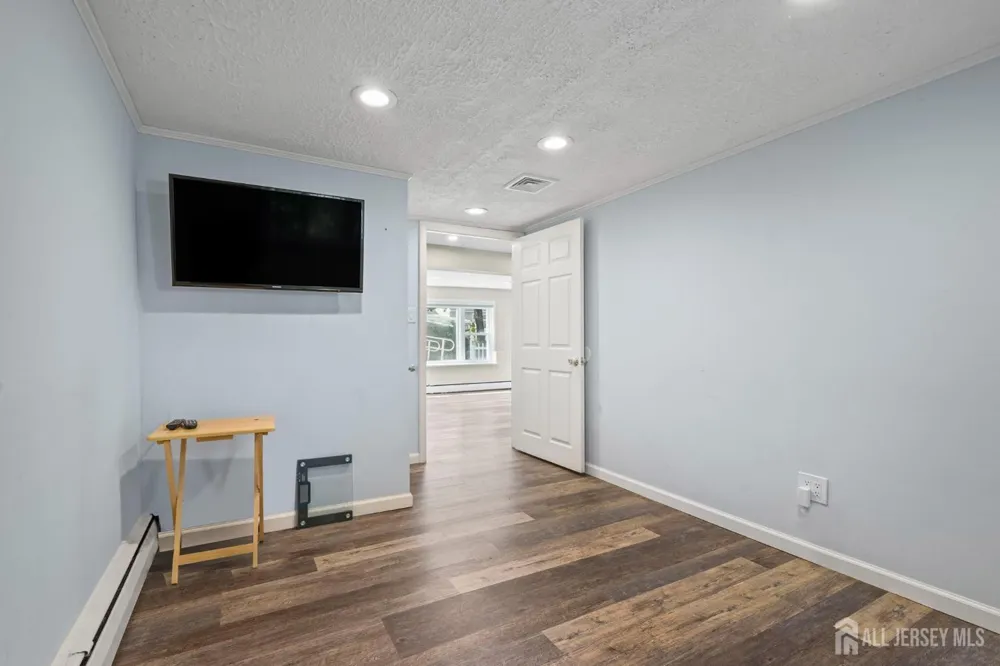 49 Frederick Place Parlin, NJ 08859