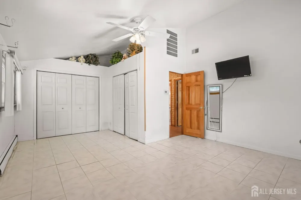 49 Frederick Place Parlin, NJ 08859