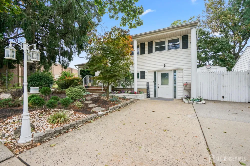 49 Frederick Place Parlin, NJ 08859
