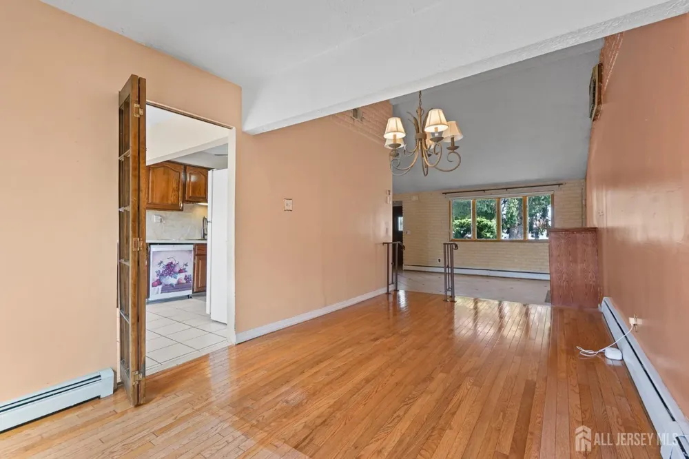 49 Frederick Place Parlin, NJ 08859