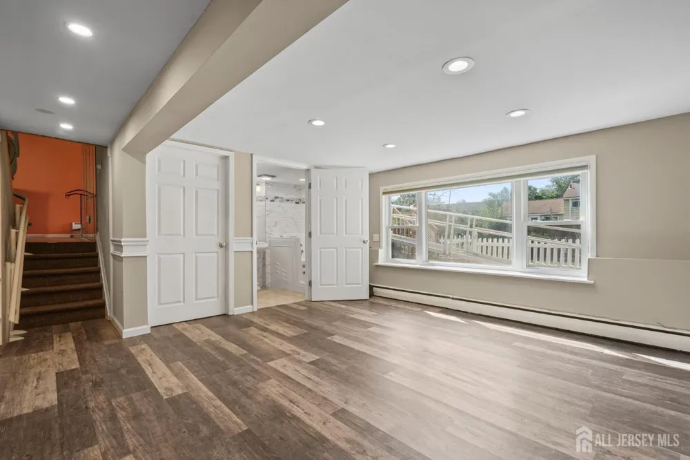 49 Frederick Place Parlin, NJ 08859