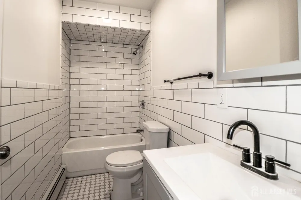 364 Market Street #3F Perth Amboy, NJ 08861