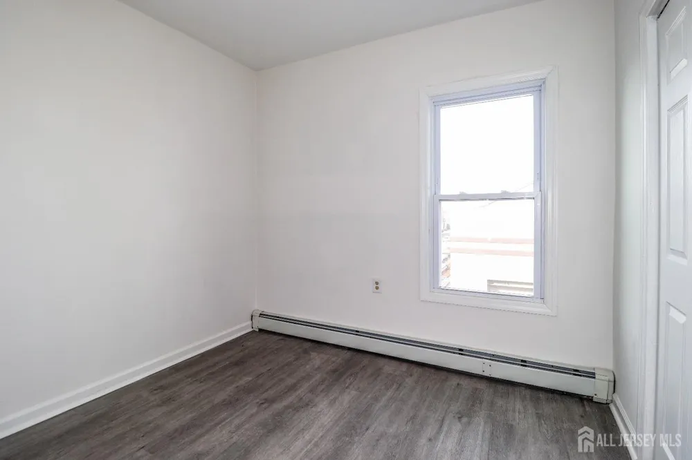 364 Market Street #2F Perth Amboy, NJ 08861