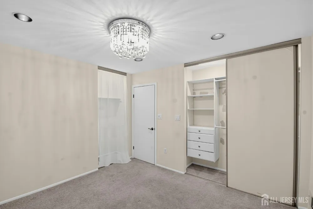 38 Ventura Court Old Bridge, NJ 08857