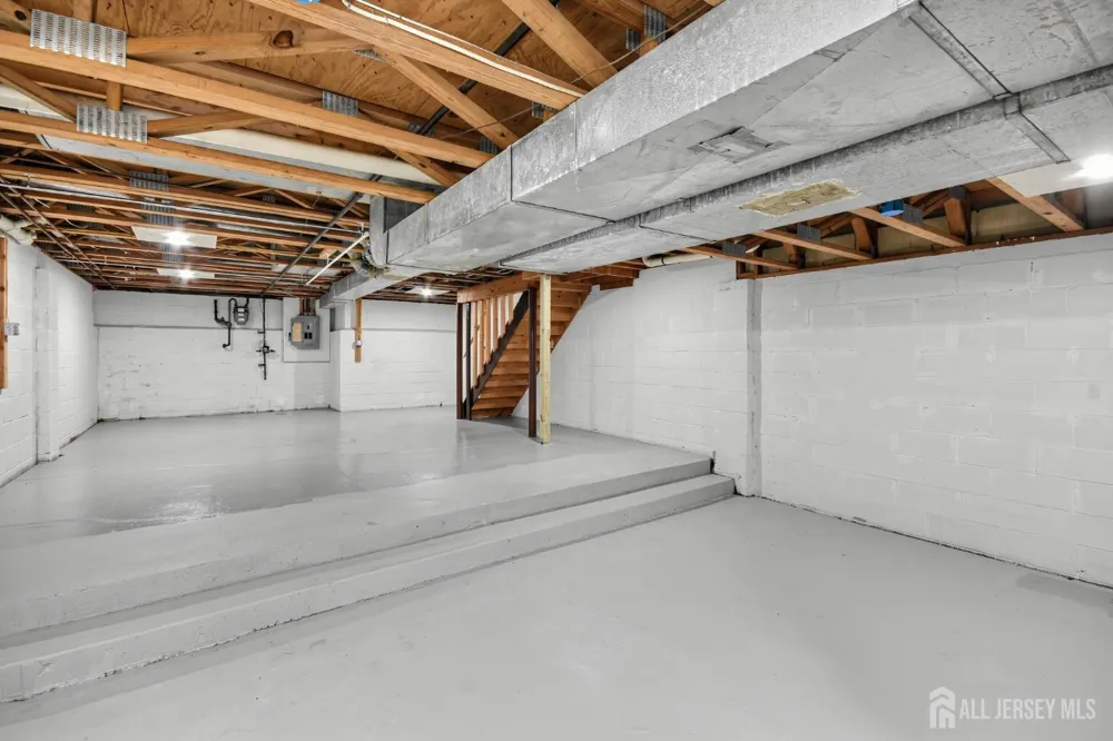 38 Ventura Court Old Bridge, NJ 08857