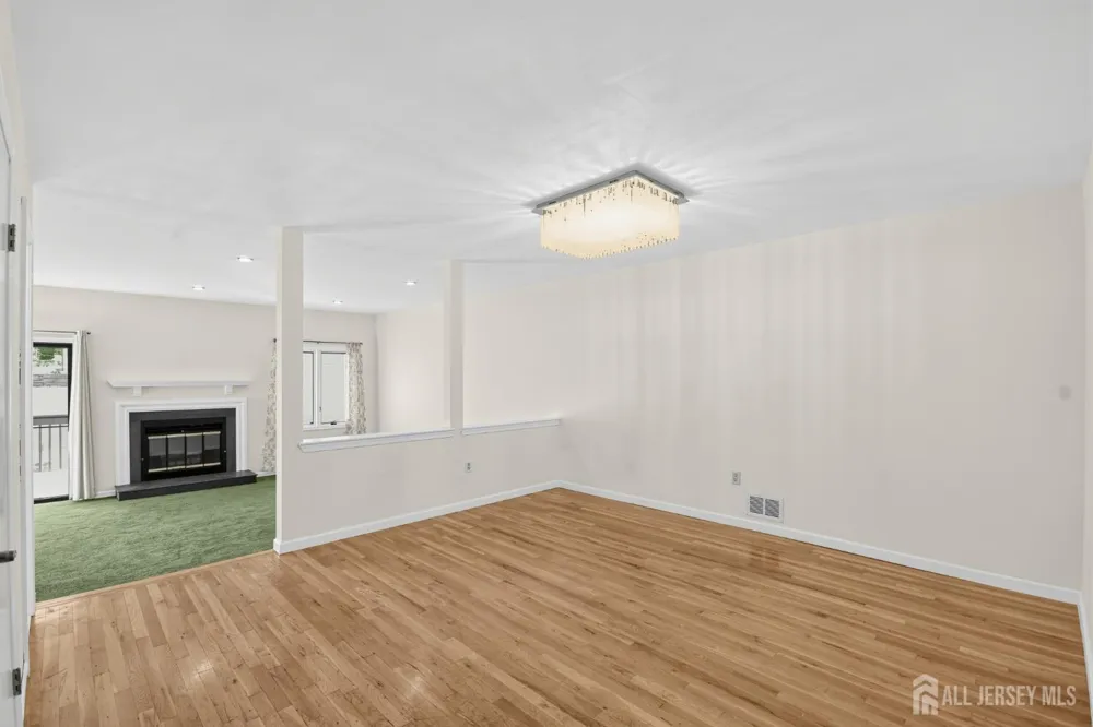 38 Ventura Court Old Bridge, NJ 08857