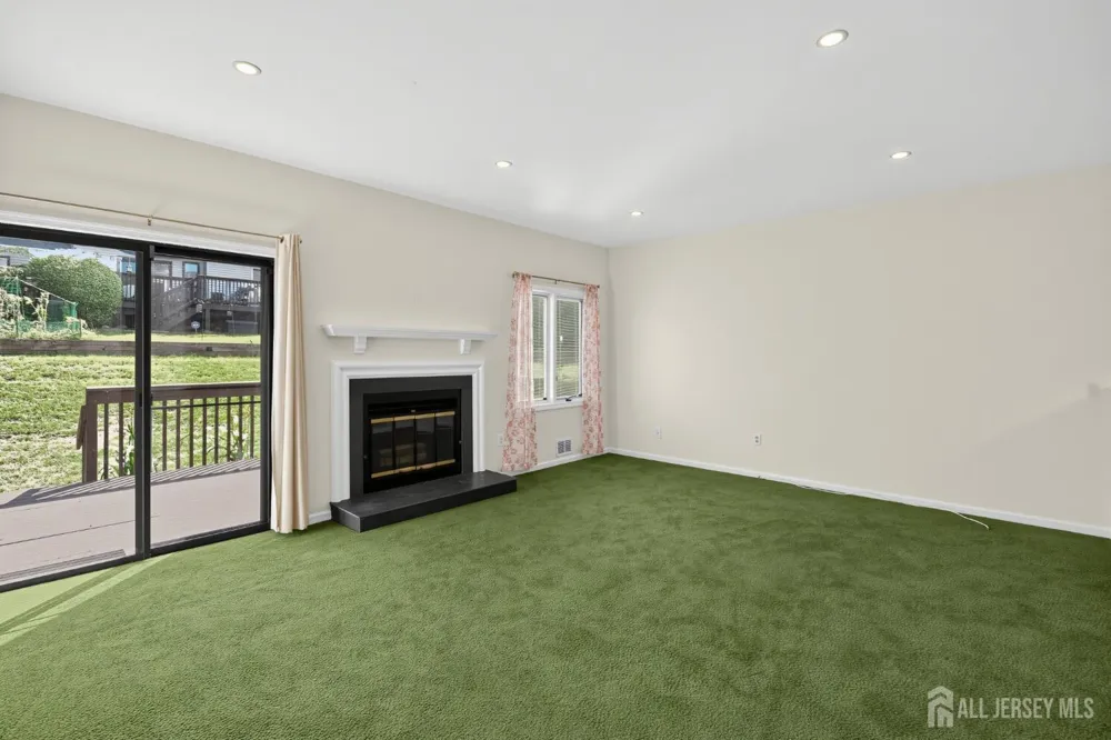 38 Ventura Court Old Bridge, NJ 08857