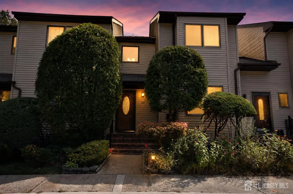 38 Ventura Court Old Bridge, NJ 08857