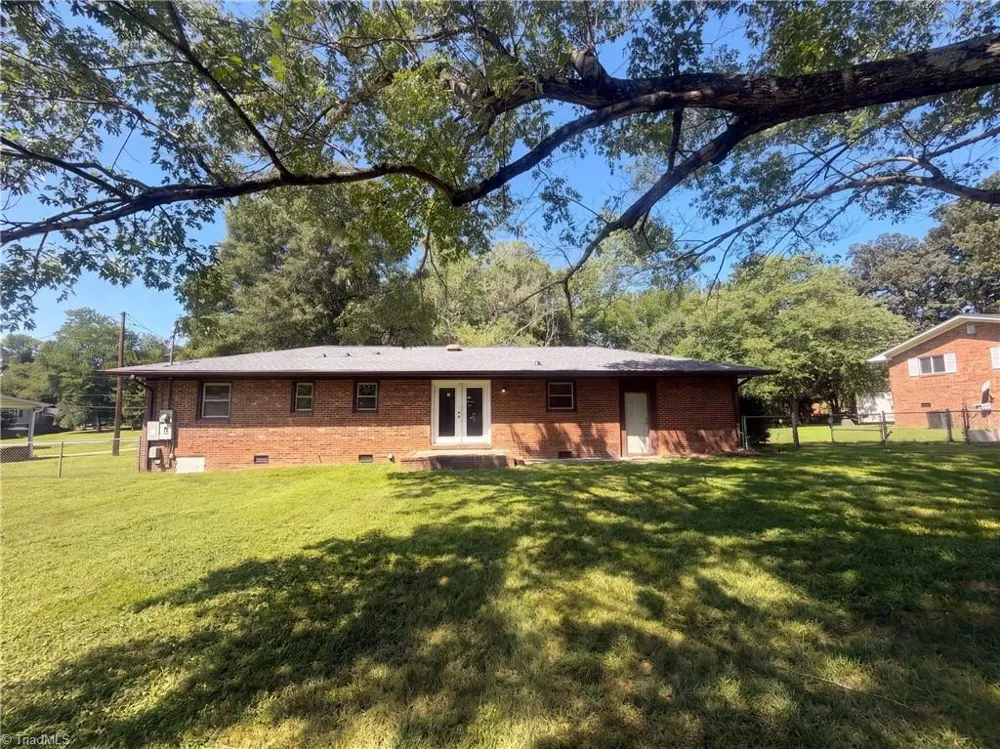 5909 Chipmunk Drive Greensboro, NC 27407