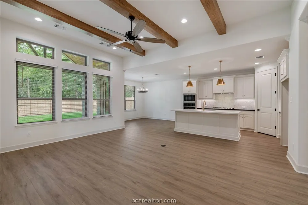 5046 Acadia Loop Bryan, TX 77802